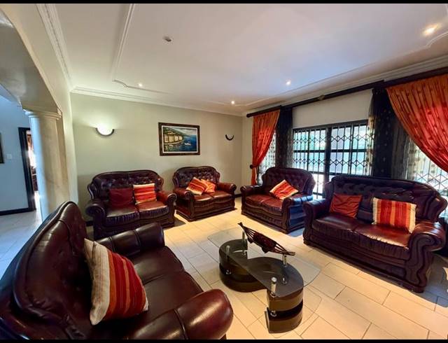 4 BEDROOM PROPERTY TO RENT IN SOMERSET PARK